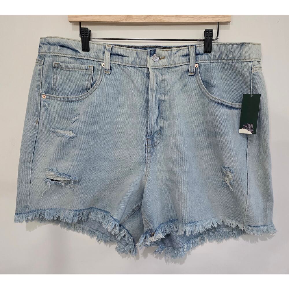 Wild Fable Women's Blue Denim Distressed Jean Shorts Size 17‎ NWT